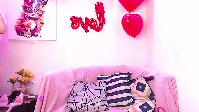 Snapshot of Theia_moon chatting on February 16, 2025, 10:21 am Theia moon online show from February 16, 2025, 10:21 am