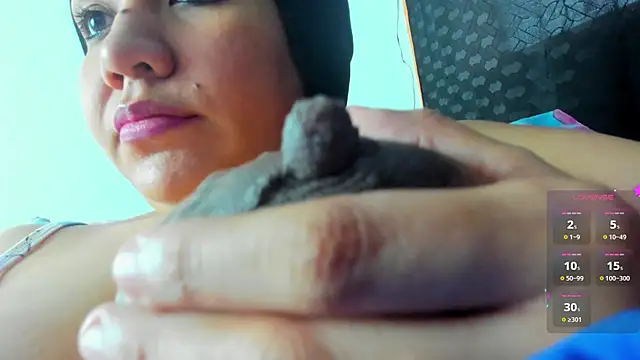 Venus Blackk online show from February 23, 2025, 10:20 pm