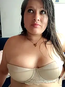 Neve Collins online show from March 17, 2026, 3:37 pm