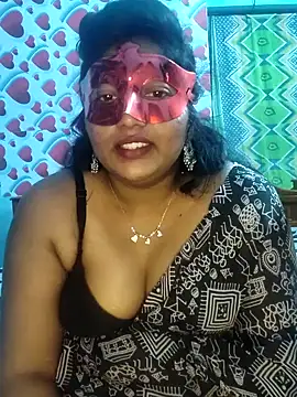 RomeoJuliet345 online show from January 12, 2025, 10:43 pm