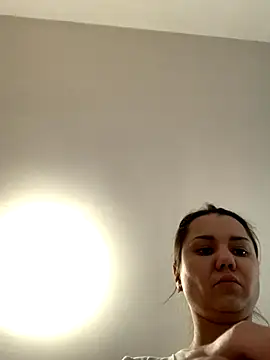 MiraMiss online show from December 4, 2025, 7:06 am