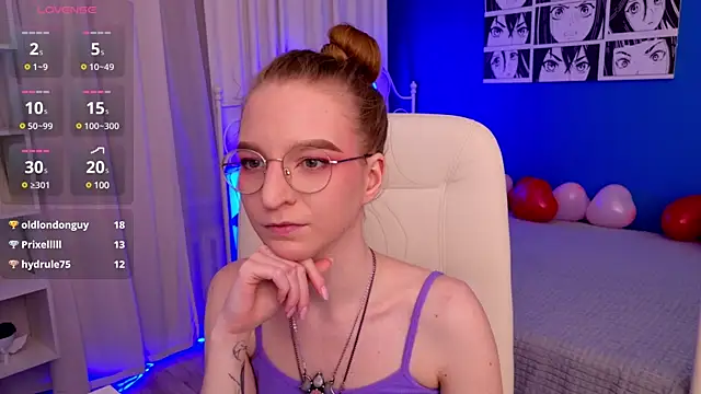 Snapshot of VioletShine chatting on February 12, 2025, 6:19 pm VioletShine online show from February 12, 2025, 6:19 pm