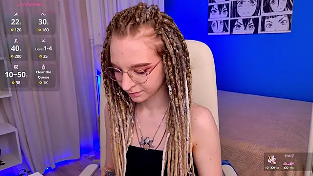 Snapshot of VioletShine chatting on March 14, 2025, 9:46 am VioletShine online show from March 14, 2025, 9:46 am