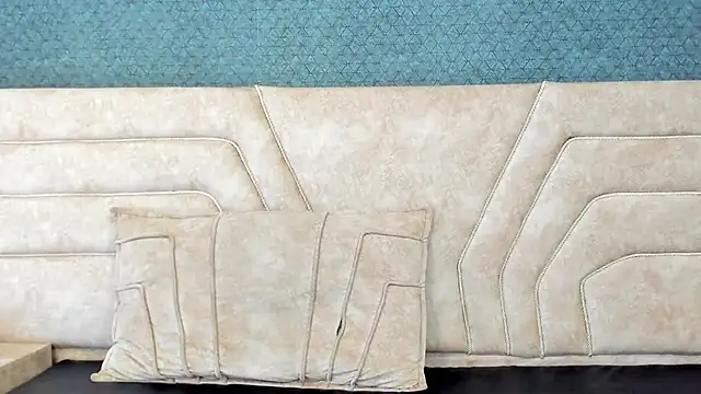 Snapshot of Candy_Bony chatting on January 14, 2025, 7:11 pm Candy Bony online show from January 14, 2025, 7:11 pm