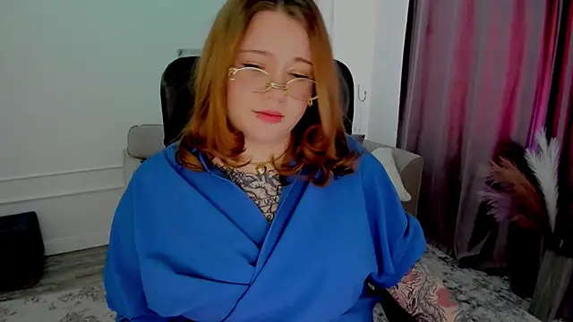 MoonLghte online show from January 22, 2025, 6:42 am