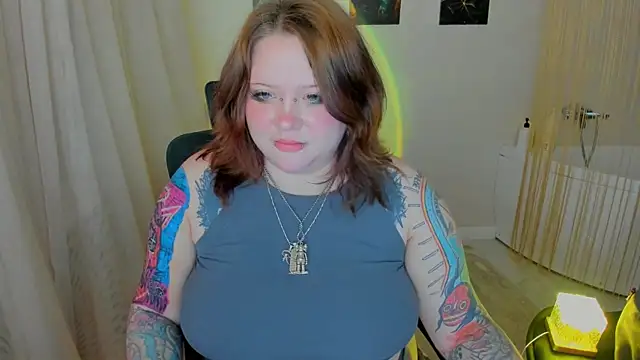 MoonLghte online show from March 15, 2026, 7:42 pm