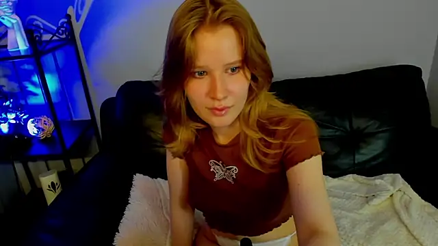 EvaStevs online show from December 12, 2024, 8:21 pm