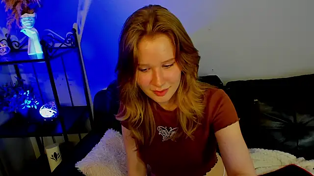 EvaStevs online show from December 12, 2024, 11:25 pm