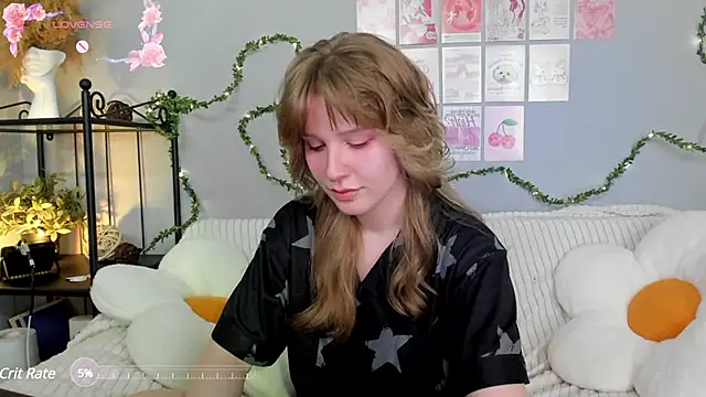 EvaStevs online show from March 21, 2025, 3:46 pm