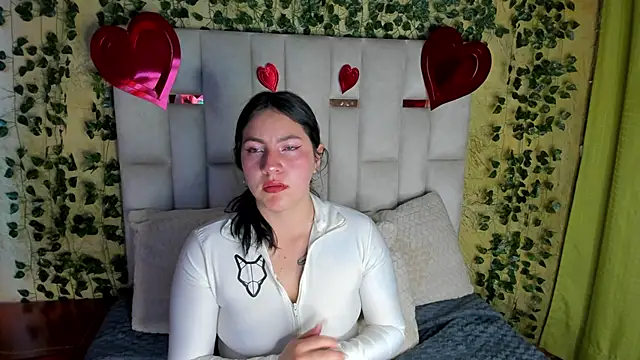 jenifer  power10 online show from February 21, 2025, 11:44 am