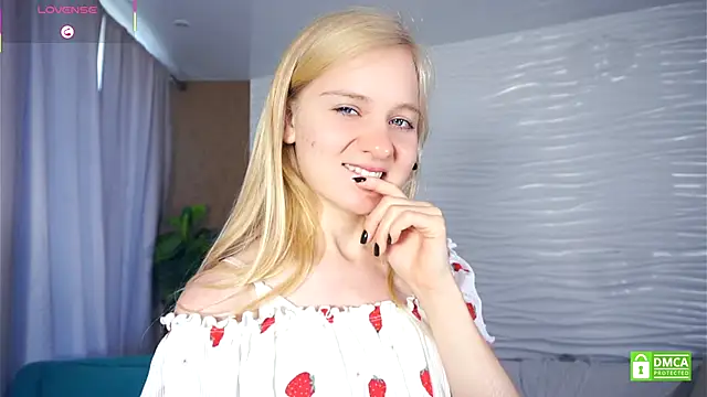 OdelinaFicken online show from September 9, 2025, 6:24 am