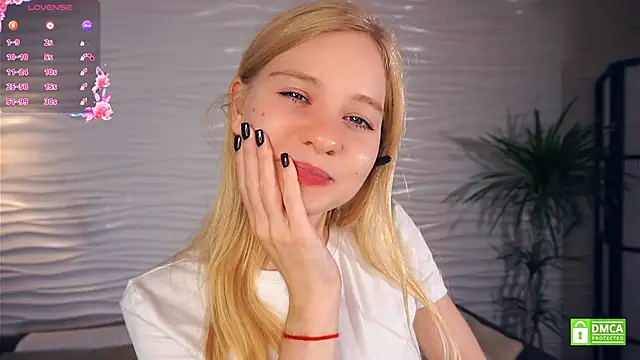 OdelinaFicken online show from September 24, 2025, 5:11 am