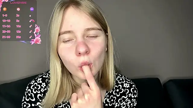 OdelinaFicken online show from March 16, 2026, 7:34 am