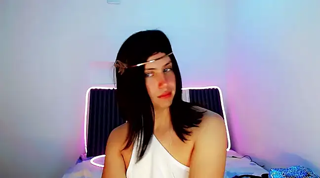 Snapshot of Oxana-Novikov chatting on December 1, 2024, 7:25 pm Oxana-Novikov online show from December 1, 2024, 7:25 pm