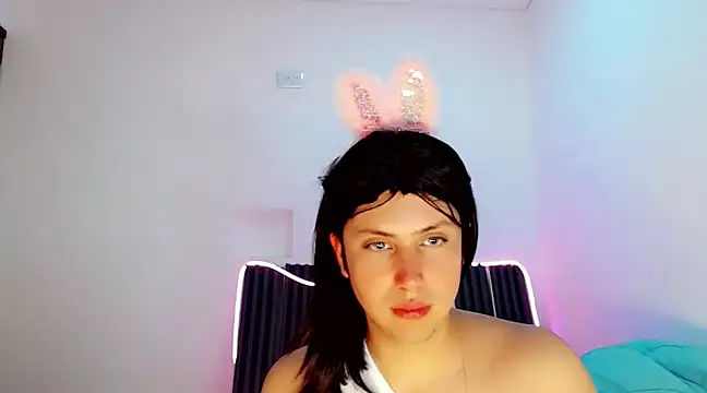 Snapshot of Oxana-Novikov chatting on December 6, 2024, 4:36 am Oxana-Novikov online show from December 6, 2024, 4:36 am