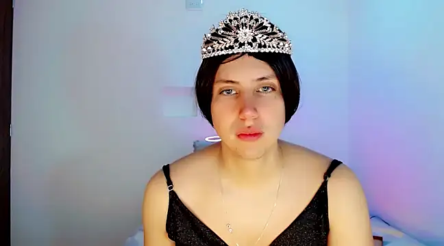 Snapshot of Oxana-Novikov chatting on December 15, 2024, 6:26 pm Oxana-Novikov online show from December 15, 2024, 6:26 pm