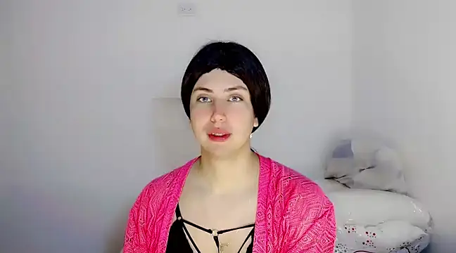 Snapshot of Oxana-Novikov chatting on February 11, 2025, 4:35 pm Oxana-Novikov online show from February 11, 2025, 4:35 pm