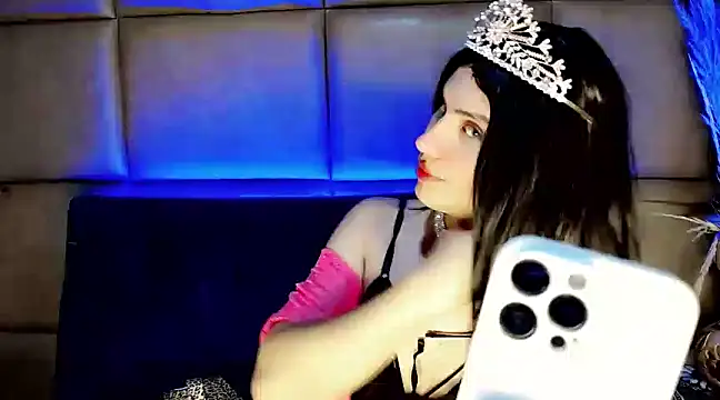 Snapshot of Oxana-Novikov chatting on February 20, 2025, 10:04 pm Oxana-Novikov online show from February 20, 2025, 10:04 pm