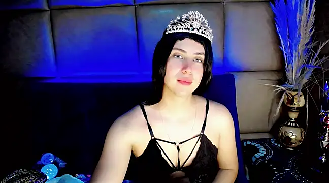 Snapshot of Oxana-Novikov chatting on February 25, 2025, 11:55 pm Oxana-Novikov online show from February 25, 2025, 11:55 pm