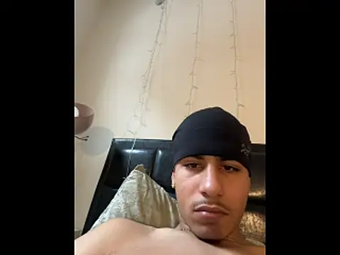 Snapshot of johnycash21 chatting on February 10, 2026, 1:48 pm johnycash21 online show from February 10, 2026, 1:48 pm