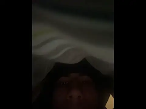 Snapshot of johnycash21 chatting on February 22, 2026, 4:13 am johnycash21 online show from February 22, 2026, 4:13 am