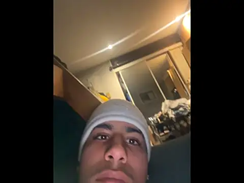 Snapshot of johnycash21 chatting on March 19, 2026, 8:18 am johnycash21 online show from March 19, 2026, 8:18 am