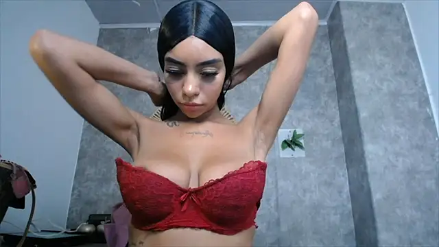 Snapshot of Tiffanny chatting on December 28, 2024, 9:40 pm Tiffanny online show from December 28, 2024, 9:40 pm