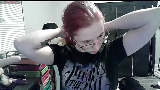 Snapshot of LilyFoxxx chatting on January 8, 2025, 1:53 am LilyFoxxx online show from January 8, 2025, 1:53 am