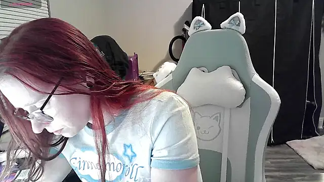 Snapshot of LilyFoxxx chatting on January 27, 2025, 3:15 am LilyFoxxx online show from January 27, 2025, 3:15 am