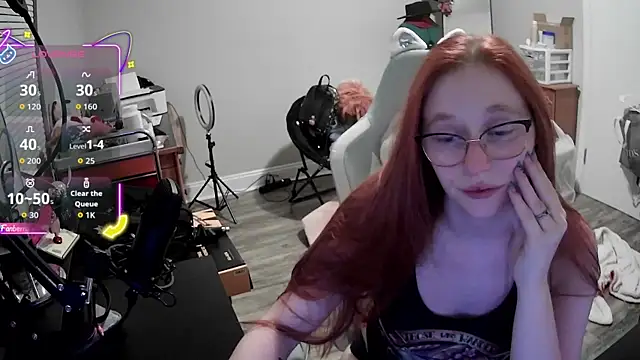 Snapshot of LilyFoxxx chatting on September 13, 2025, 3:17 am LilyFoxxx online show from September 13, 2025, 3:17 am