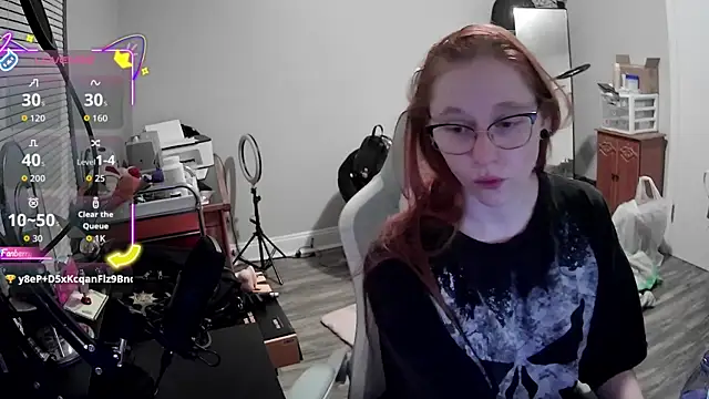 Snapshot of LilyFoxxx chatting on October 3, 2025, 3:25 am LilyFoxxx online show from October 3, 2025, 3:25 am