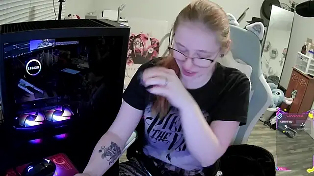 Snapshot of LilyFoxxx chatting on November 29, 2025, 6:16 am LilyFoxxx online show from November 29, 2025, 6:16 am