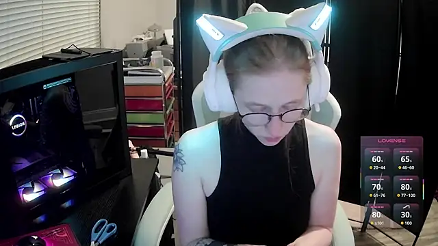 LilyFoxxx online show from June 7, 2026, 5:11 am