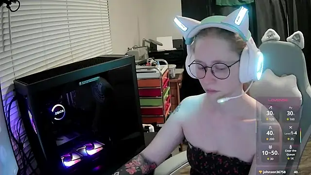 LilyFoxxx online show from July 20, 2026, 5:11 am