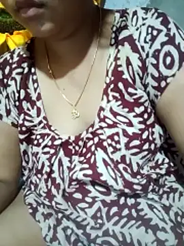 Super-Couple online show from May 18, 2026, 10:59 pm