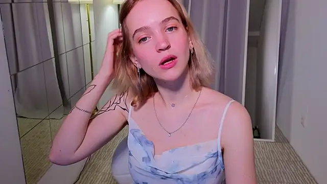 Snapshot of lolly_pie chatting on December 4, 2024, 3:43 pm lolly pie online show from December 4, 2024, 3:43 pm