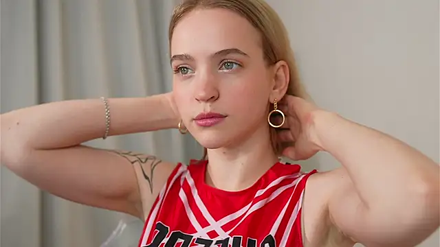 Snapshot of lolly_pie chatting on December 5, 2024, 3:50 pm lolly pie online show from December 5, 2024, 3:50 pm