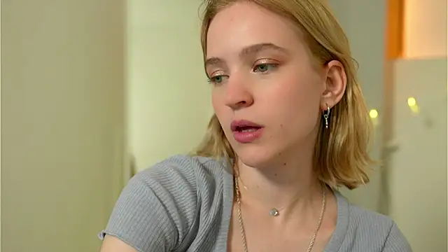 Snapshot of lolly_pie chatting on December 10, 2024, 6:49 pm lolly pie online show from December 10, 2024, 6:49 pm