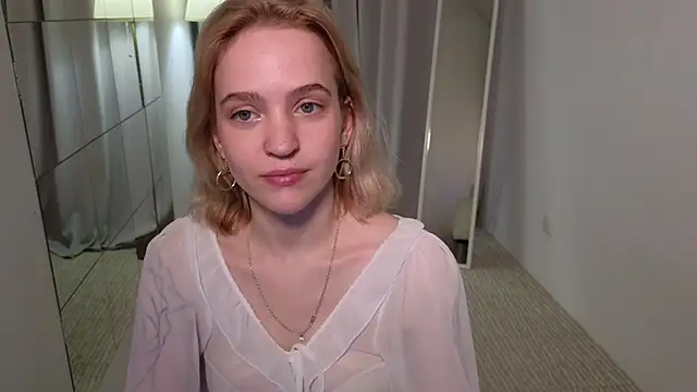 Snapshot of lolly_pie chatting on December 12, 2024, 5:37 pm lolly pie online show from December 12, 2024, 5:37 pm