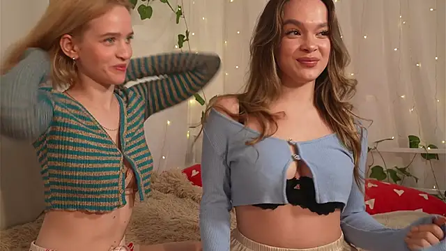 Snapshot of lolly_pie chatting on December 23, 2024, 3:23 pm lolly pie online show from December 23, 2024, 3:23 pm