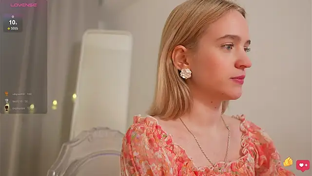 Snapshot of lolly_pie chatting on December 24, 2024, 6:39 pm lolly pie online show from December 24, 2024, 6:39 pm