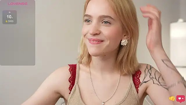 Snapshot of lolly_pie chatting on December 25, 2024, 7:02 pm lolly pie online show from December 25, 2024, 7:02 pm