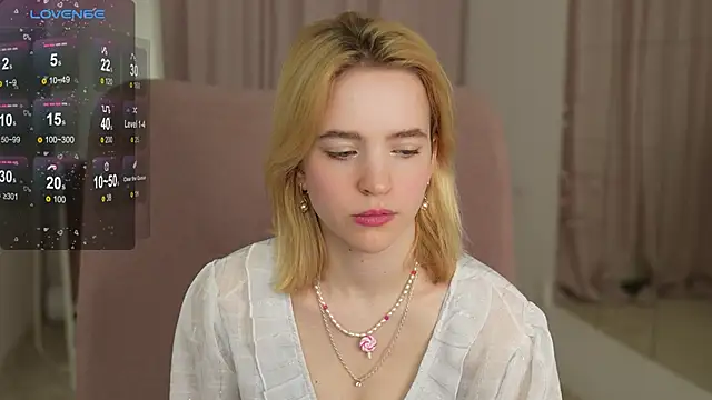 Snapshot of lolly_pie chatting on February 9, 2025, 3:56 pm lolly pie online show from February 9, 2025, 3:56 pm