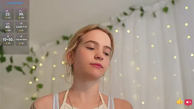 Snapshot of lolly_pie chatting on February 16, 2025, 3:38 pm lolly pie online show from February 16, 2025, 3:38 pm