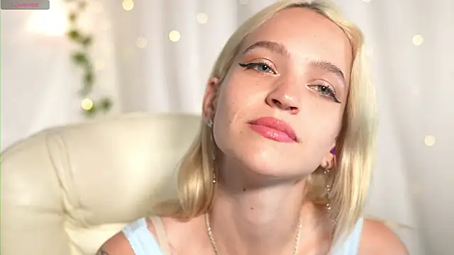 Snapshot of lolly_pie chatting on September 30, 2025, 8:52 am lolly pie online show from September 30, 2025, 8:52 am