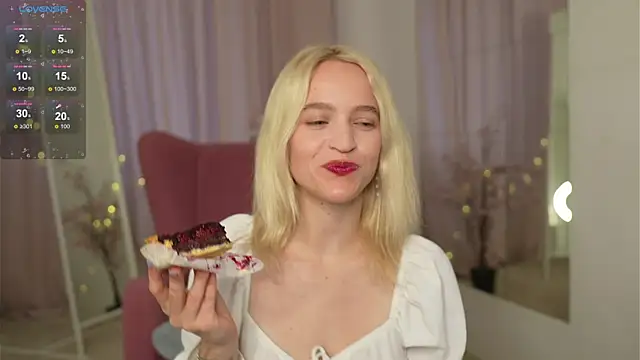 Snapshot of lolly_pie chatting on October 31, 2025, 9:43 am lolly pie online show from October 31, 2025, 9:43 am