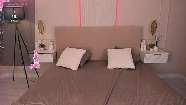 Snapshot of Amalia_3 chatting on February 12, 2025, 5:47 am Amalia 3 online show from February 12, 2025, 5:47 am