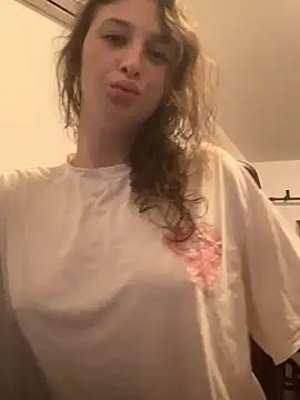 lolippp666 online show from February 6, 2025, 10:32 pm