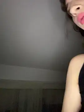 lolippp666 online show from November 27, 2025, 8:44 pm