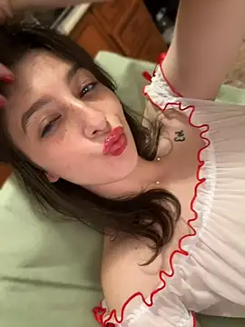 lolippp666 online show from May 15, 2026, 8:27 pm